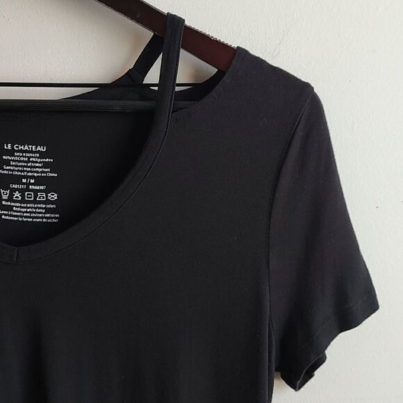 Le‎ Chateau Women's Size Medium Black Short Sleeve V-neck T-shirt - Picture 3 of 6